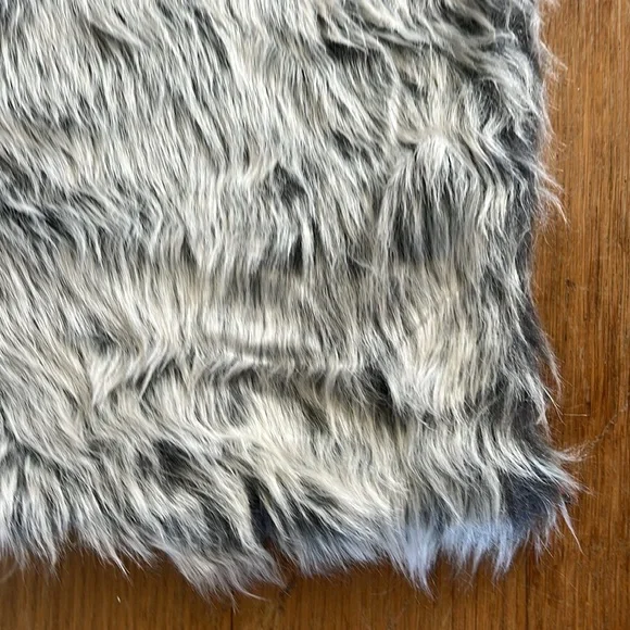 Pottery Barn Nottingham Plaid Faux Fur Back Lumbar Pillow Cover - Picture 2 of 9